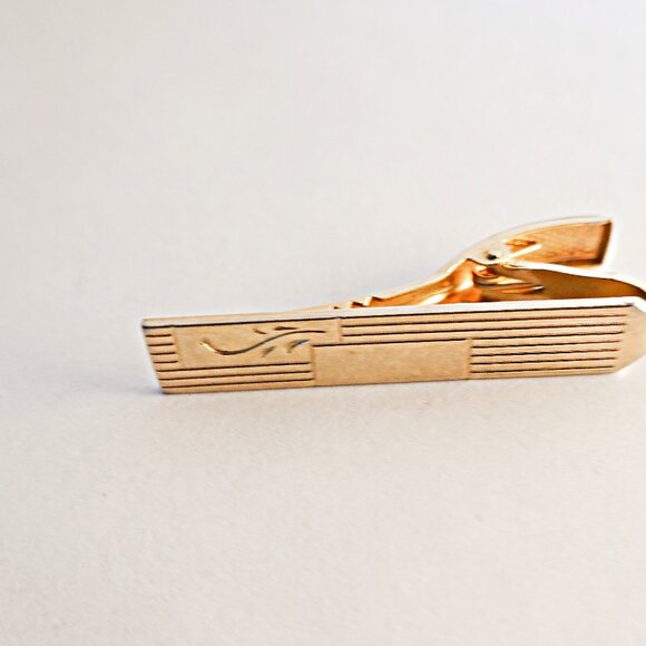 Vintage Gold Tone Tie Clip Tie Bar - Picture 1 of 2